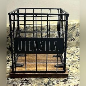 NWOT Rae Dunn Utensil Holder